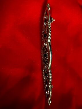 Decorative rhinestone bar brooch